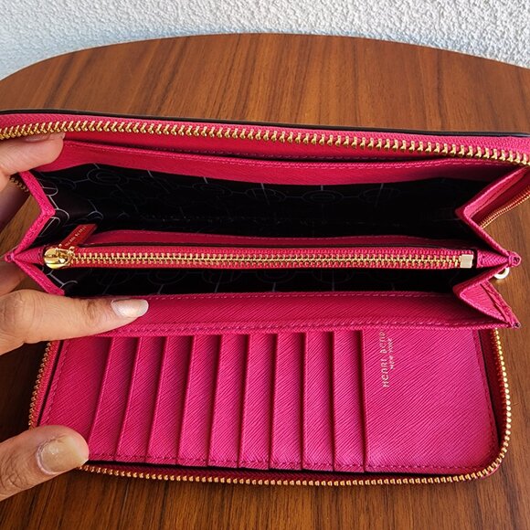 🔴SOLD🔴 Henri Bendel Pink Saffiano Leather Gold Hardware Zip Around Wallet - Picture 6 of 10